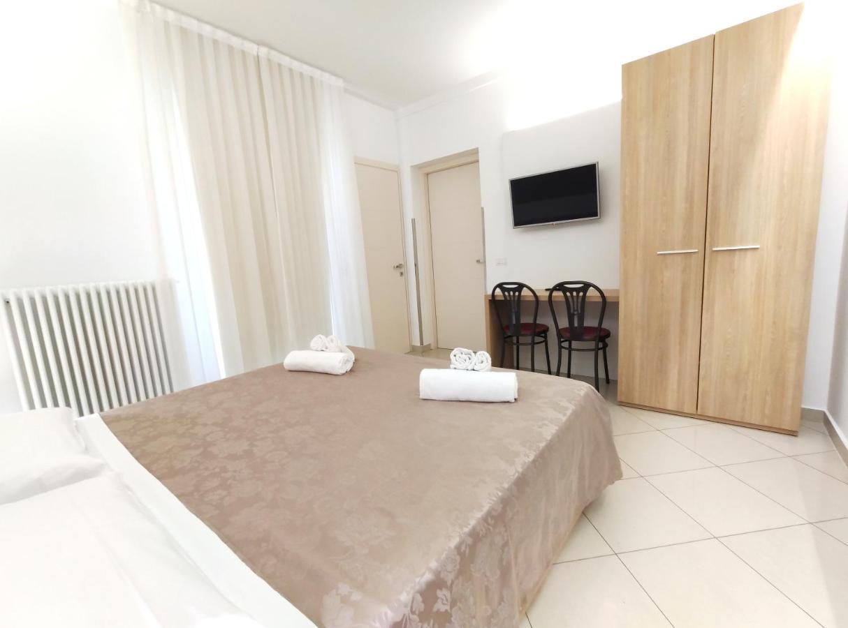 Residence Perla Rimini Luaran gambar